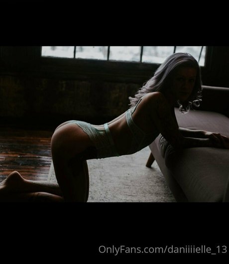 daniiiielle 13 HDモデル 写真