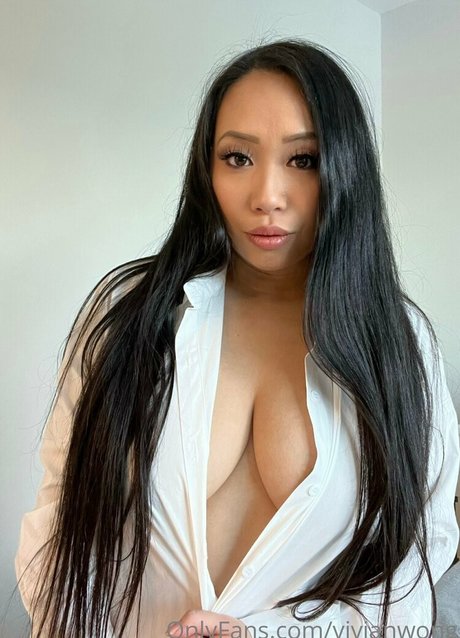 Vivian Wong エロティック女優 ギャラリー