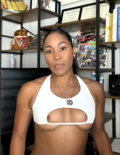 Ariane Andrew ポルノスター パーフェクト 画像