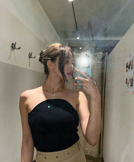 Jihyo 独占モデル 写真