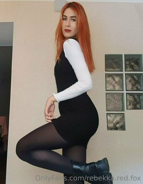rebekka red fox ヌードモデル 画像