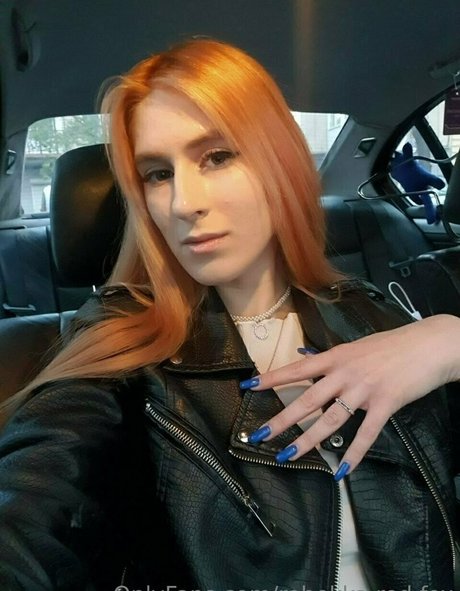 rebekka red fox スター 写真