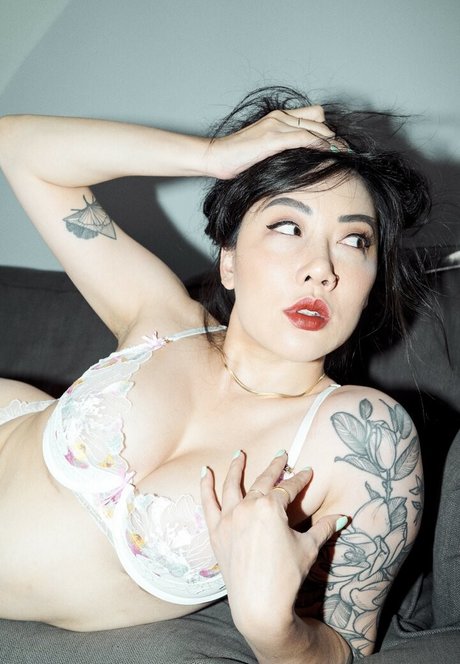 Ravenna Tran 可愛い女優 ギャラリー