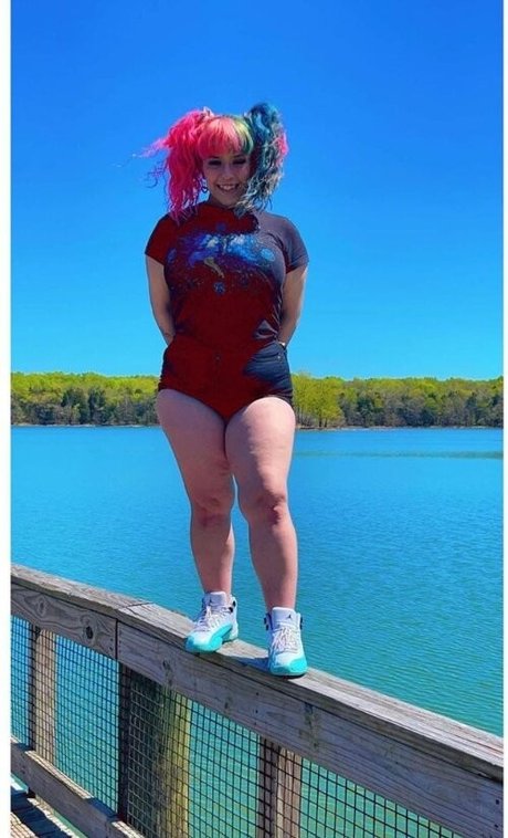Harlee Queeni 完璧なスター 画像