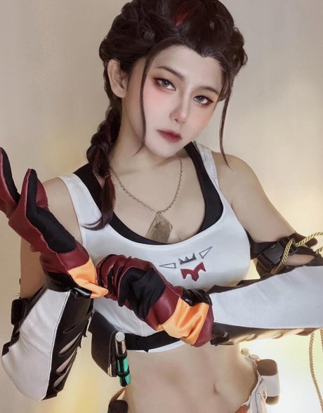 Aveline Tetsuya ポルノスター ヌード 写真
