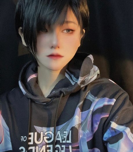 Aveline Tetsuya かわいいスター 写真