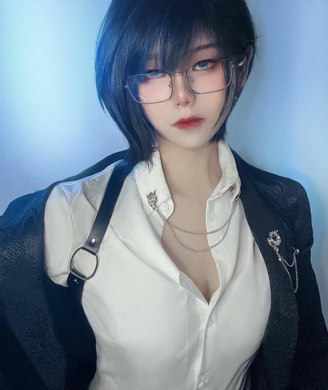 Aveline Tetsuya ヌードスター 写真