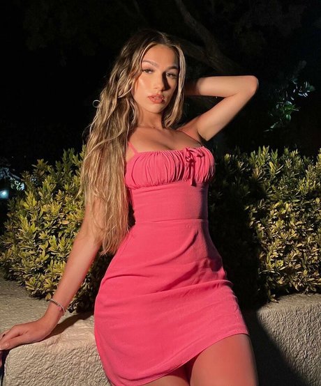 Julia Merekoulias セックスモデル 画像