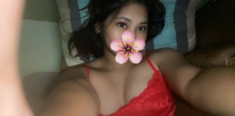 Strwbrrsh アダルト女優 画像