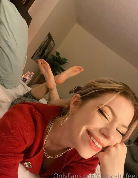 fairy girl feet セクシーモデル 画像