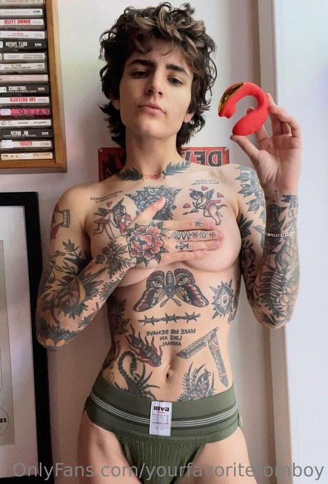 yourfavoritetomboy セックス女優 画像