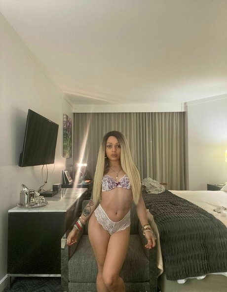 Holly Hendrix エロティックなスター ギャラリー