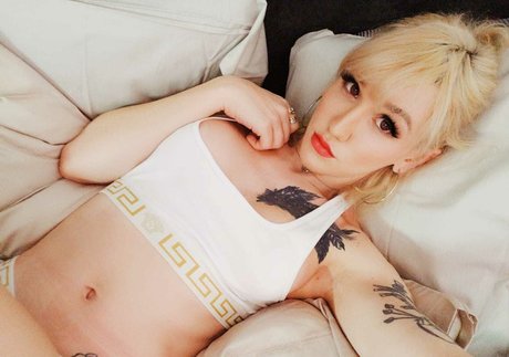 女性のオナニーオンリーファンズ xxx 画像