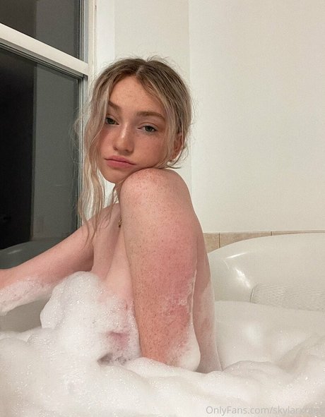 Skylarxraee セクシーモデル 画像