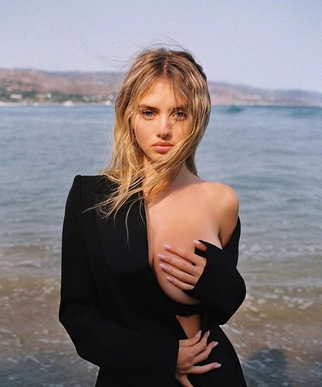 Leni Olumi Klum エロティックなスター 写真