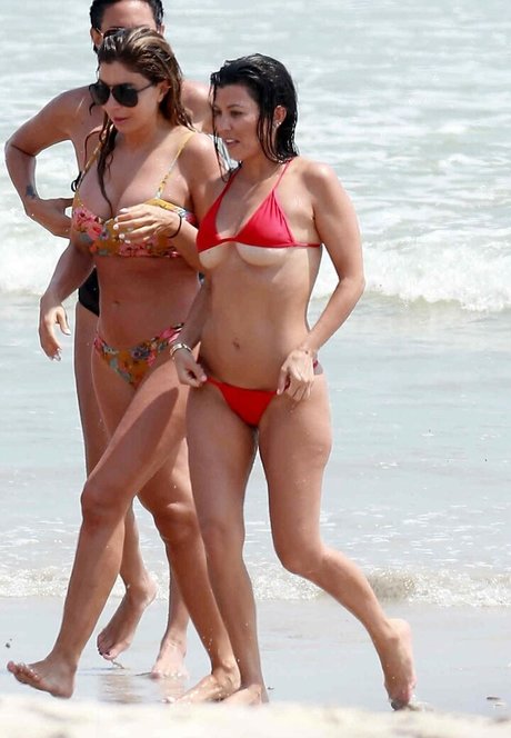Kourtney Kardashian 美しいスター ギャラリー