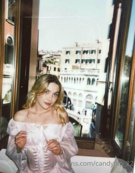 chloe ira アートスター 写真