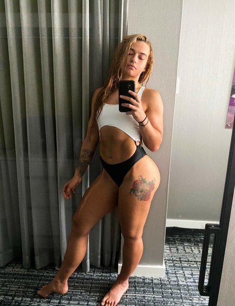 Jaime Hayter 女優 写真