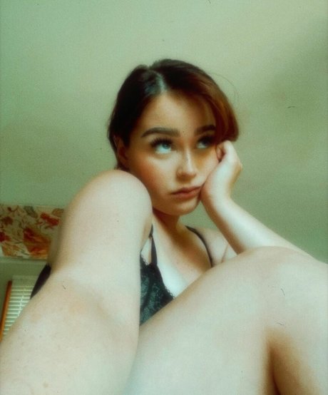 美しいシーメールオンリーファンズ 美しいヌード 写真