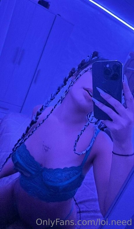 loi need ポルノモデル 写真