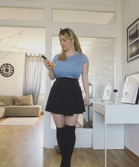 Laura Katz 完璧な女優 画像