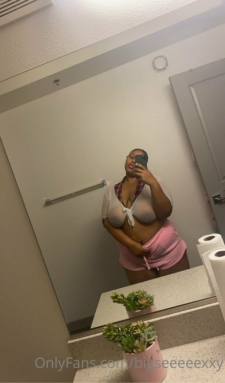 bigseeeeexxy 無料女優 画像
