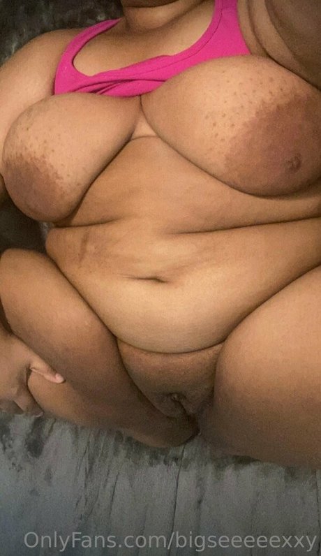 bigseeeeexxy ポルノスター 写真