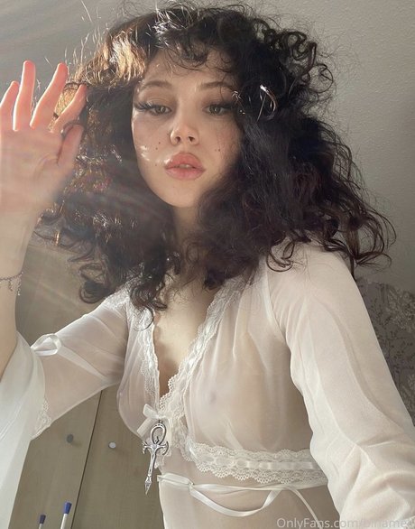 Mina Bell ポルノスター 無料 写真