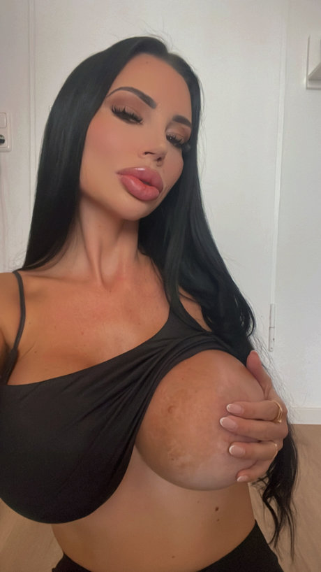 Yvonne Bar エロティックなスター 写真