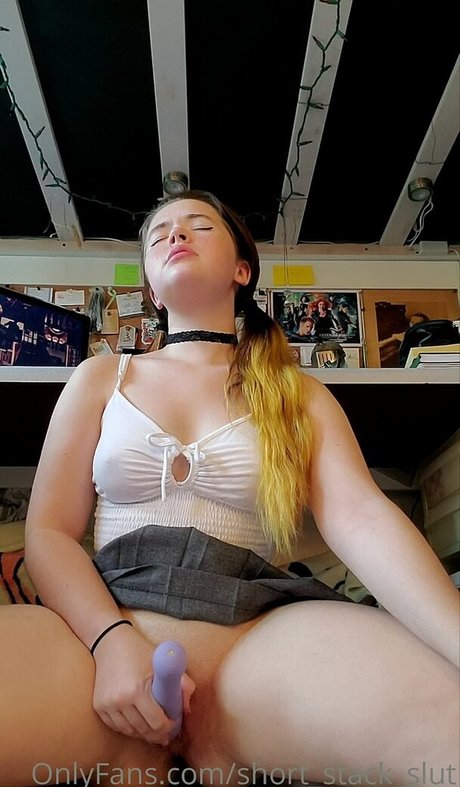 Short Stack Slut アダルトスター 写真