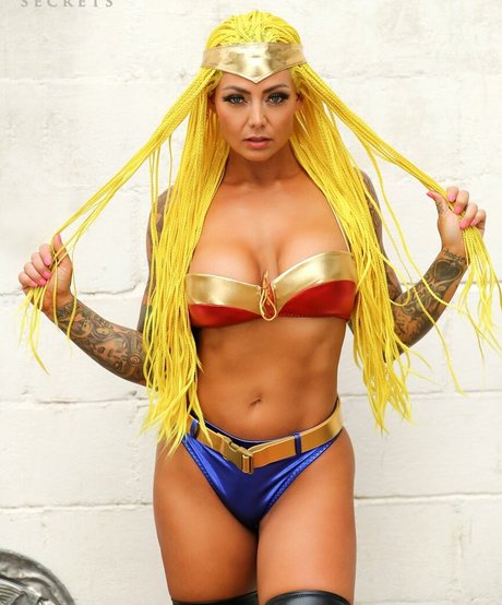 Miss Lindsay Q セクシーなスター 写真