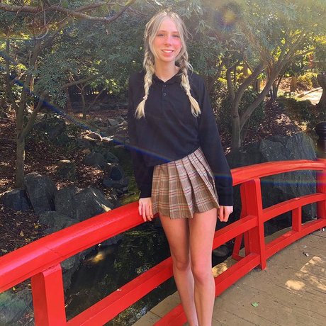 Jade duckycutie アート女優 写真