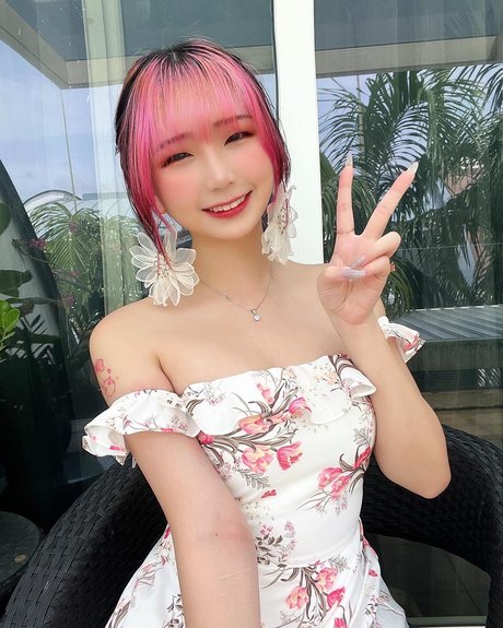 Akaei Ray 独占スター 写真