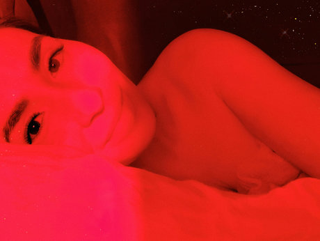 自然な赤毛のオンリーファンズ ホットセックス 写真