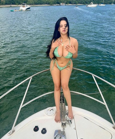 垂れ乳OnlyFans 無料ヌード 写真