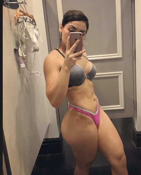 Perla Jasmin セクシーモデル ギャラリー