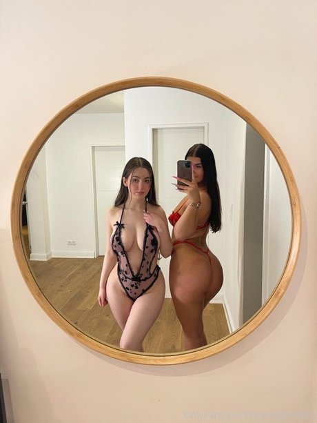 Nicole Dobrikov ポルノスター エロティック 写真