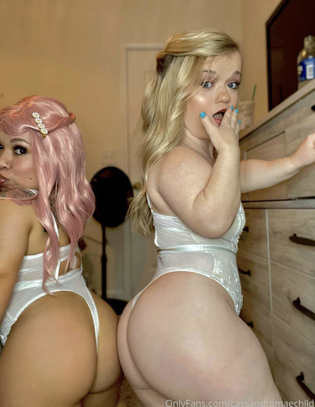 Cassandra Mae Davis 可愛い女優 写真