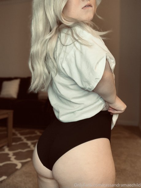 Cassandra Mae Davis 完璧なモデル 画像