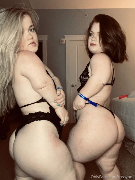 Cassandra Mae Davis 無料女優 写真