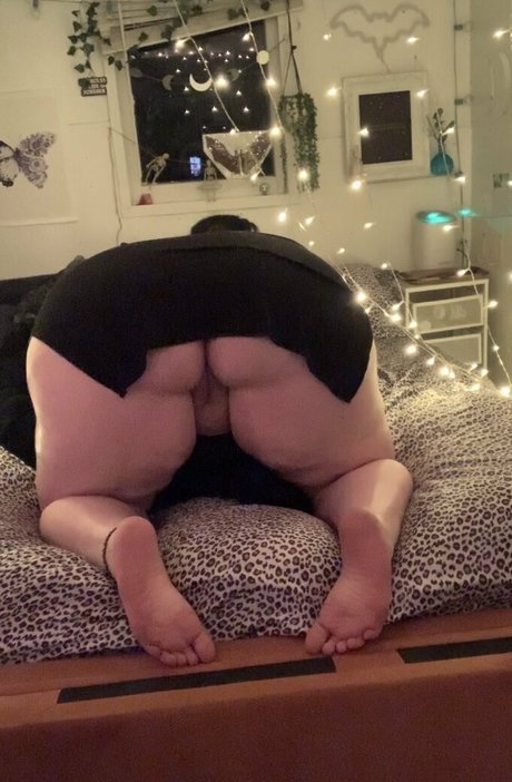 妊娠中のヌードオンリーファンズ ホットヌード 写真