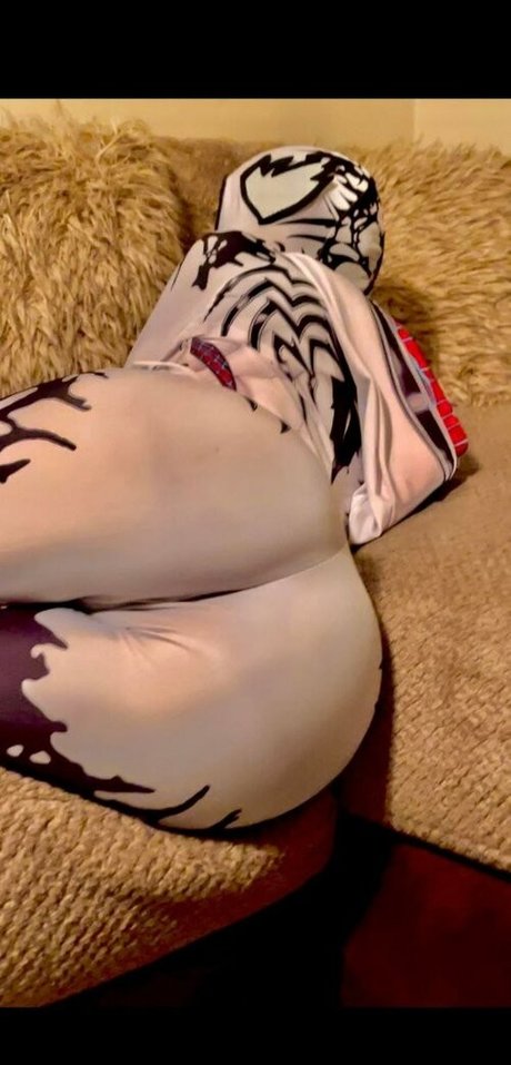 ダディVIPオンリーファンズ セクシー裸 画像