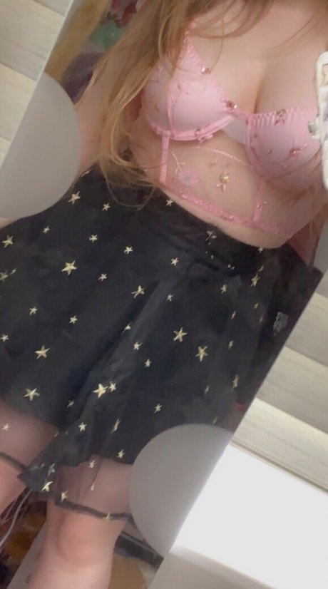 Enyaarwyen 裸の女優 画像
