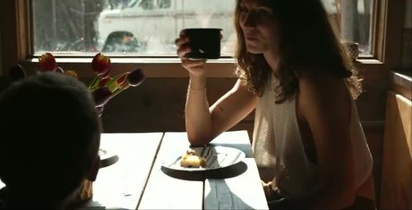 Under The Pines 裸の女優 アーカイブ