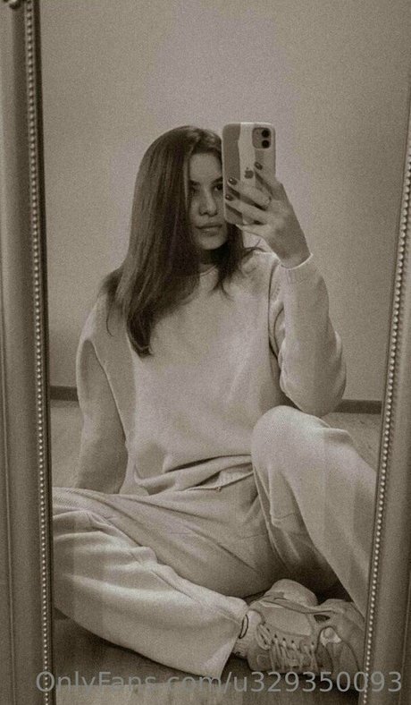 lily lilylu トップスター 写真