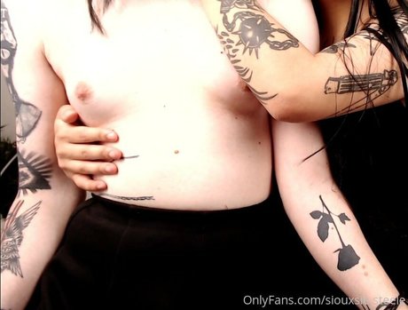 黒人ペニスオンリーファンズ セクシーヌード 写真