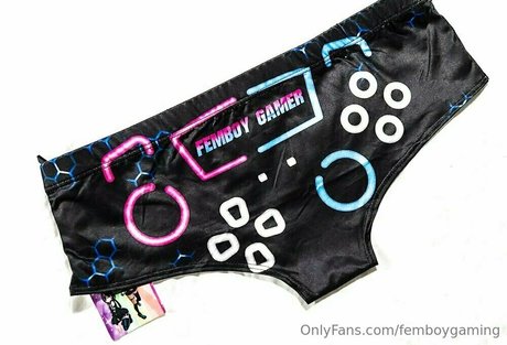 femboygaming アダルトモデル 写真