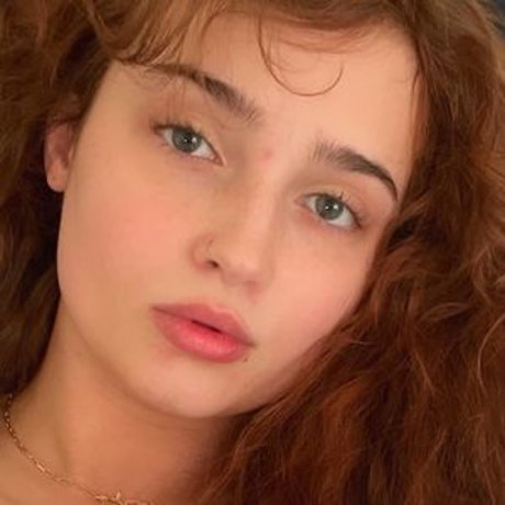 Scarlett Somebody ポルノ女優 画像