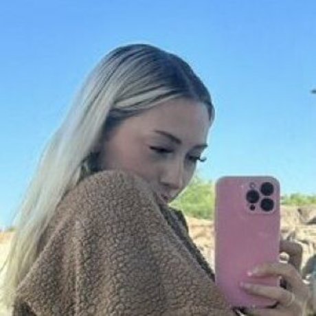 ivyballl ホットスター 写真