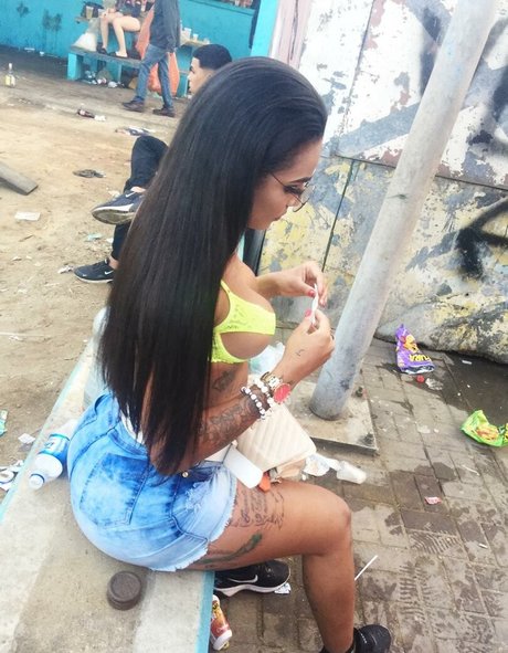 Rutielly Zagner 美しいスター 写真